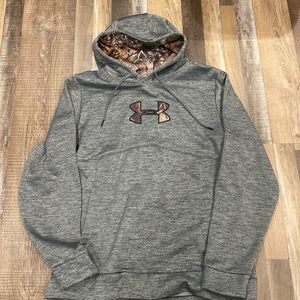 Under Armour sweatshirt